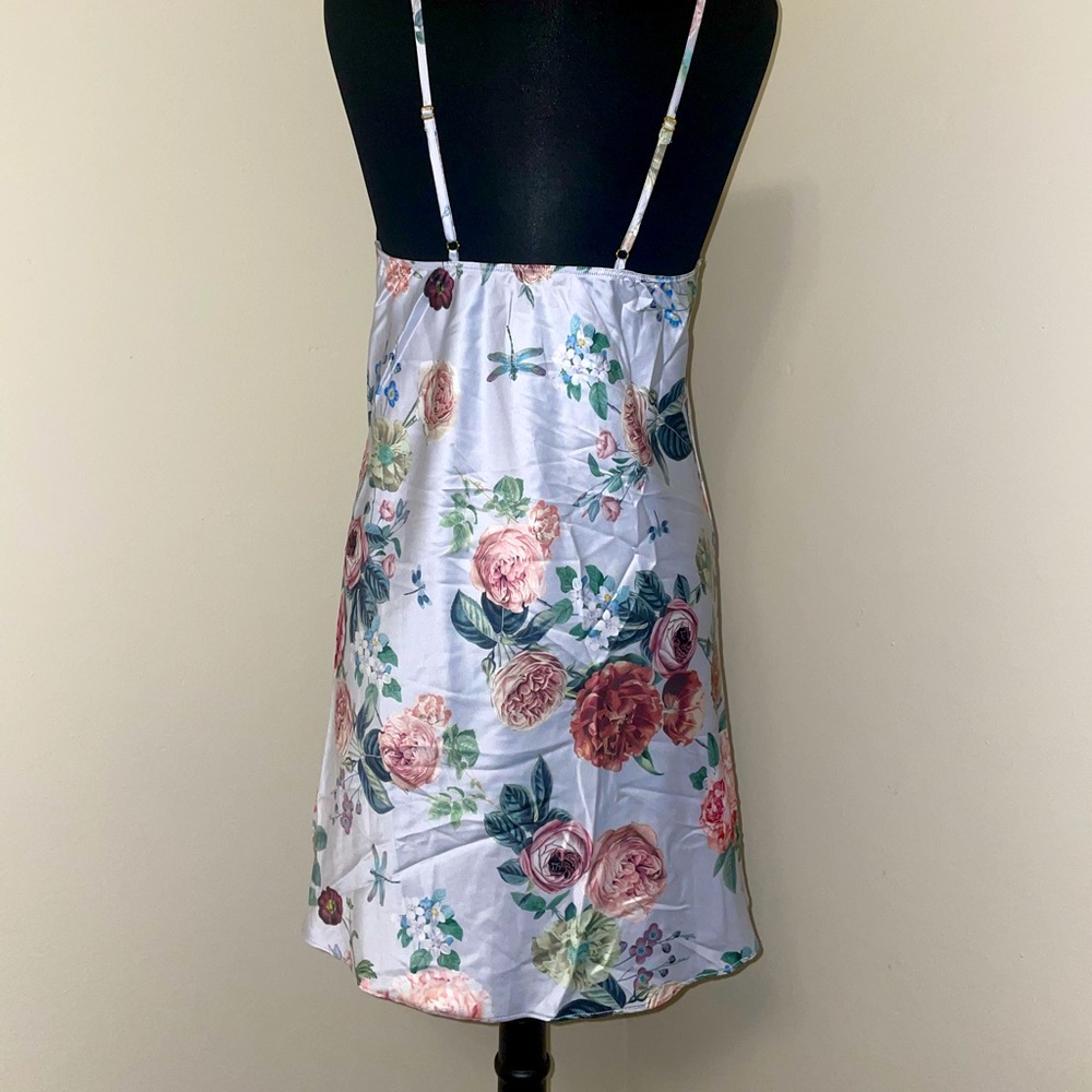 4 piece light blue floral satin set top/shorts/dress/robe - Picture 6 of 9